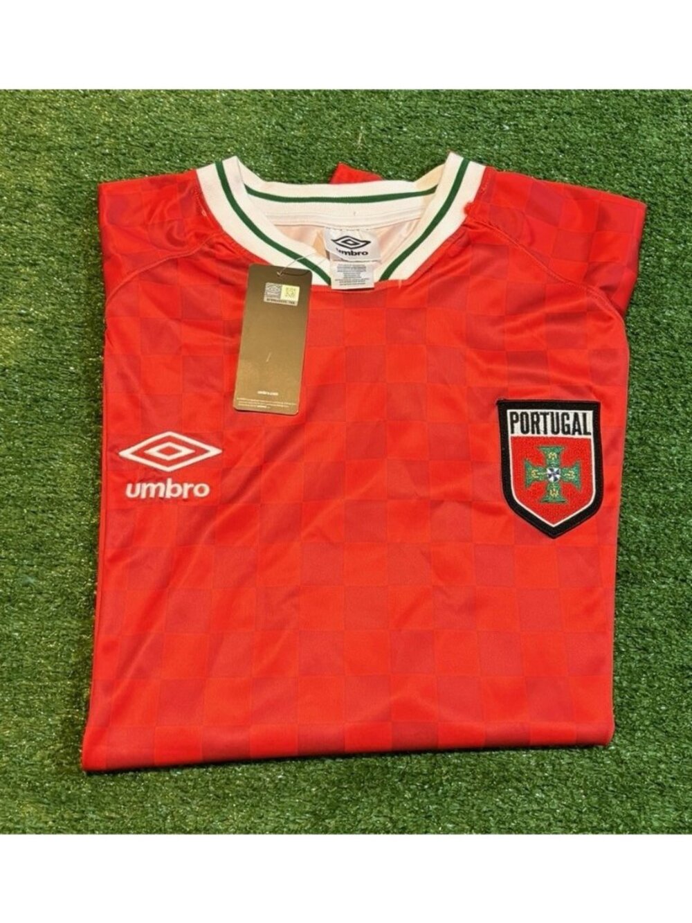 Portugal soccer jersey mens large red umbro world cup new lighweight futbol